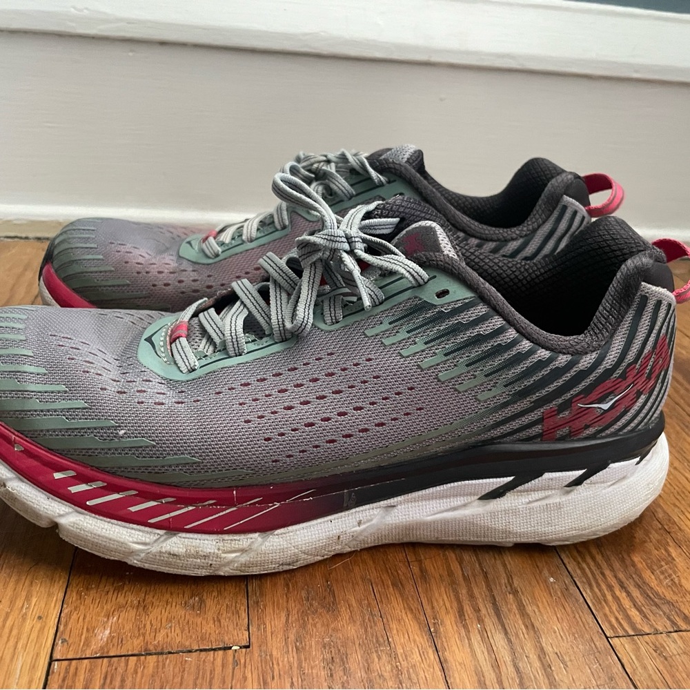 Hoka Clifton 5 women’s 8.5